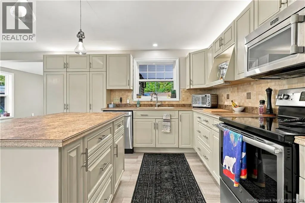 21 Mountain View Crescent