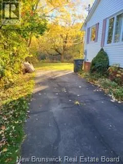 40 Hillcourt Drive