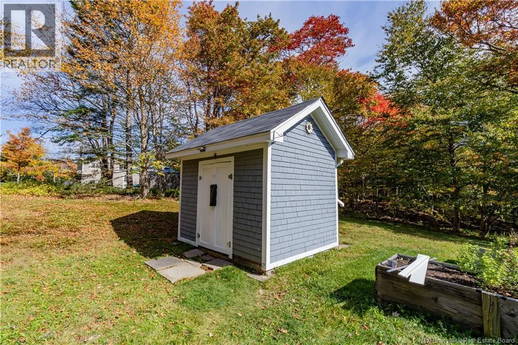 10 Birch Lane