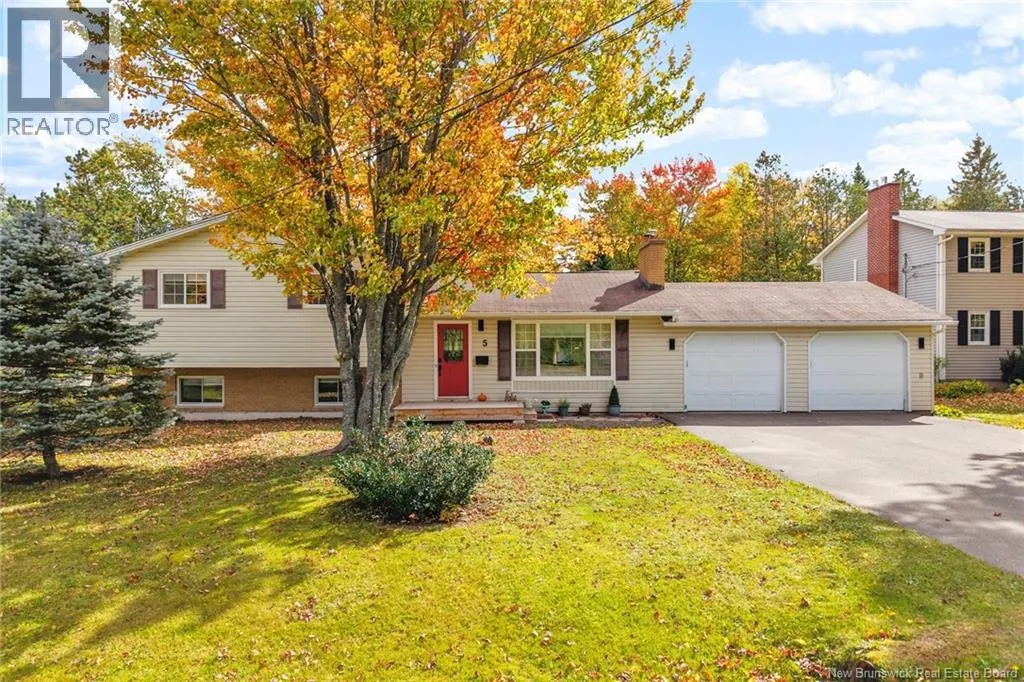 5 Deer Lane