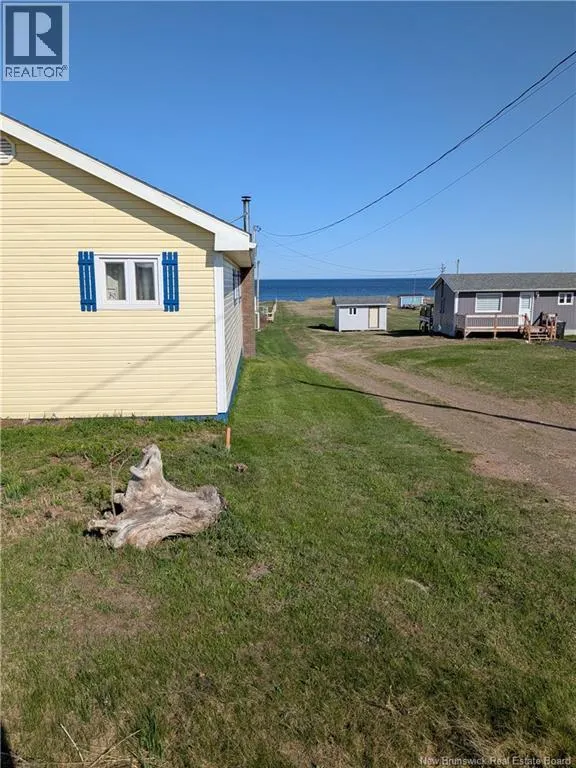 3272 HWY 305