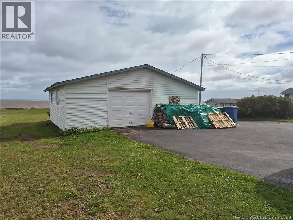 3272 HWY 305