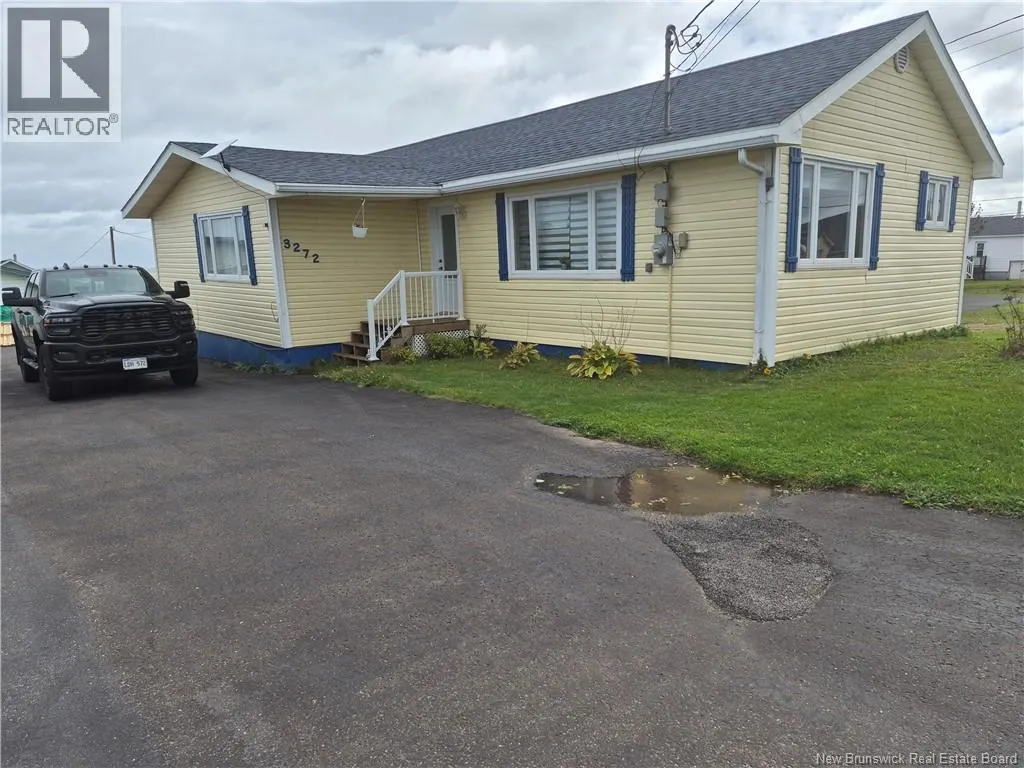 3272 HWY 305