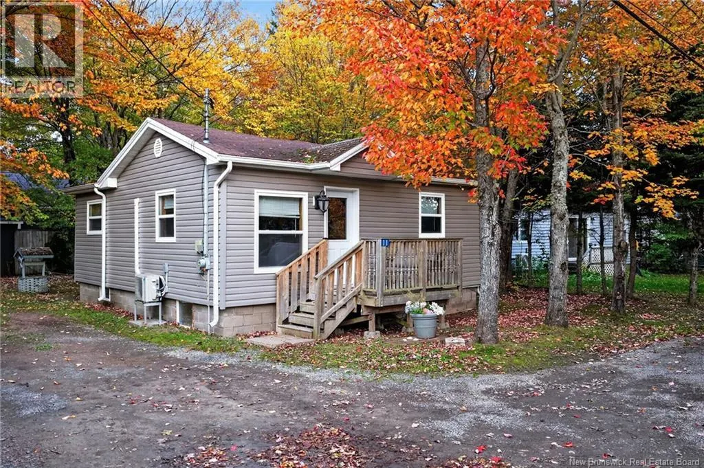 11 Redwood Avenue