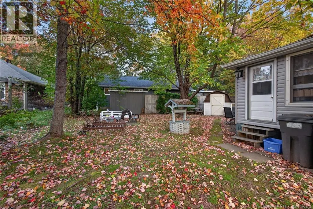 11 Redwood Avenue