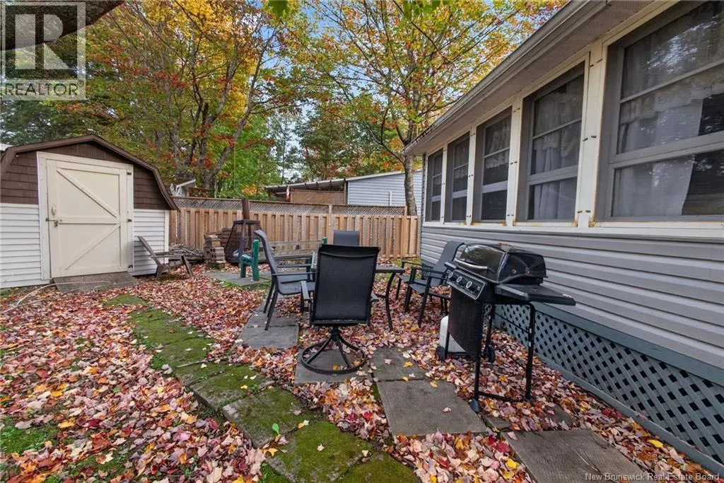11 Redwood Avenue