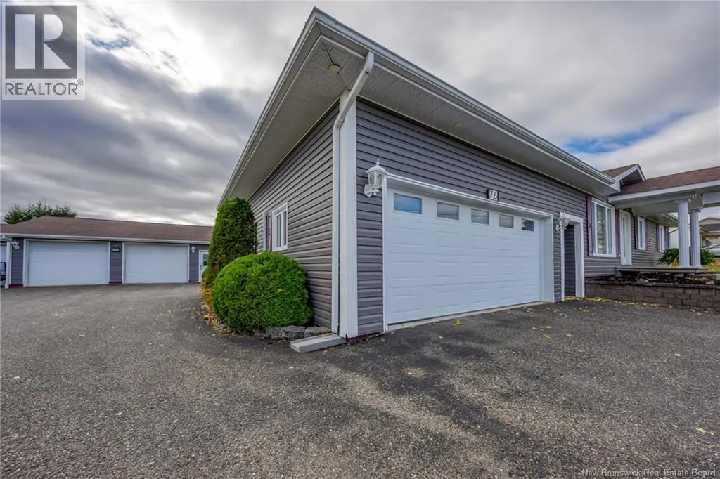 76 Rue McClure