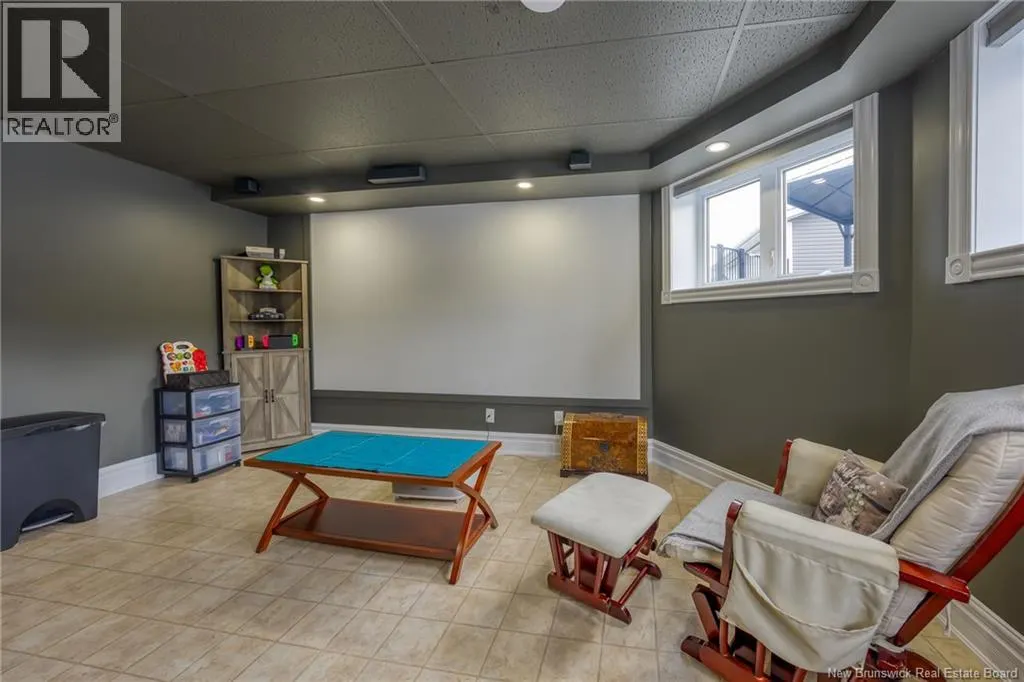 76 Rue McClure