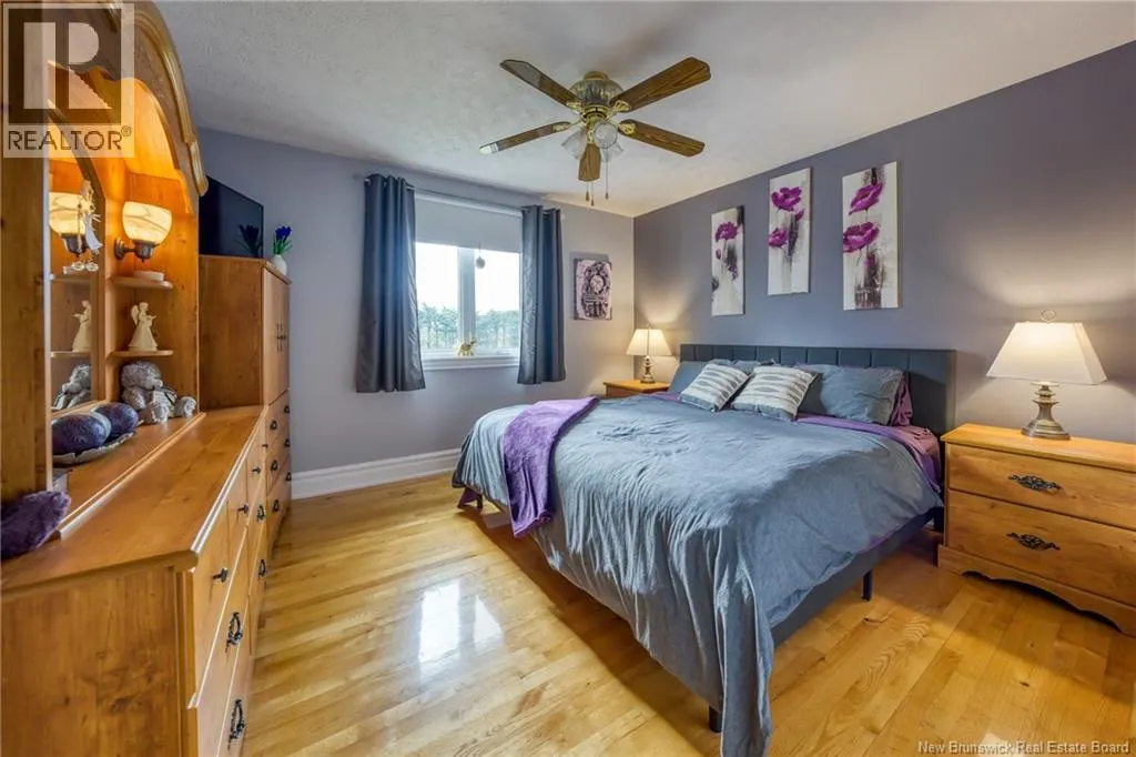 76 Rue McClure