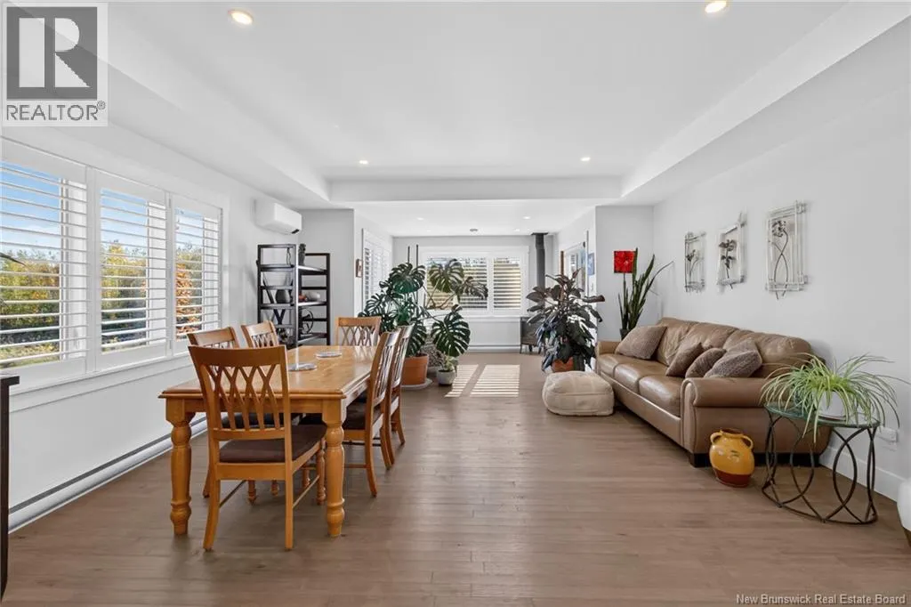 36 Luxor Drive