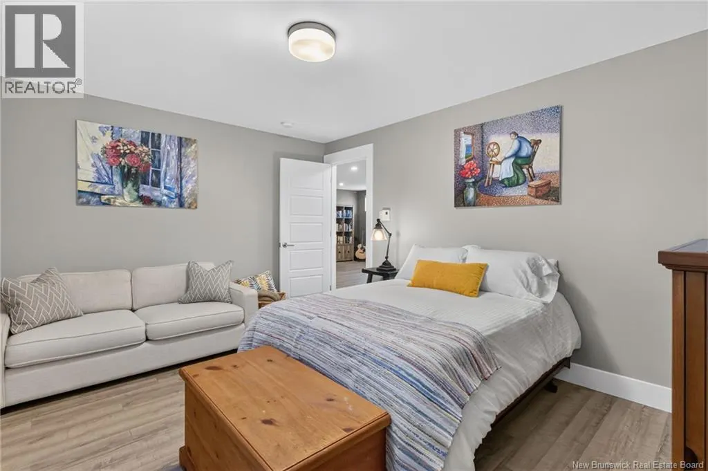 36 Luxor Drive