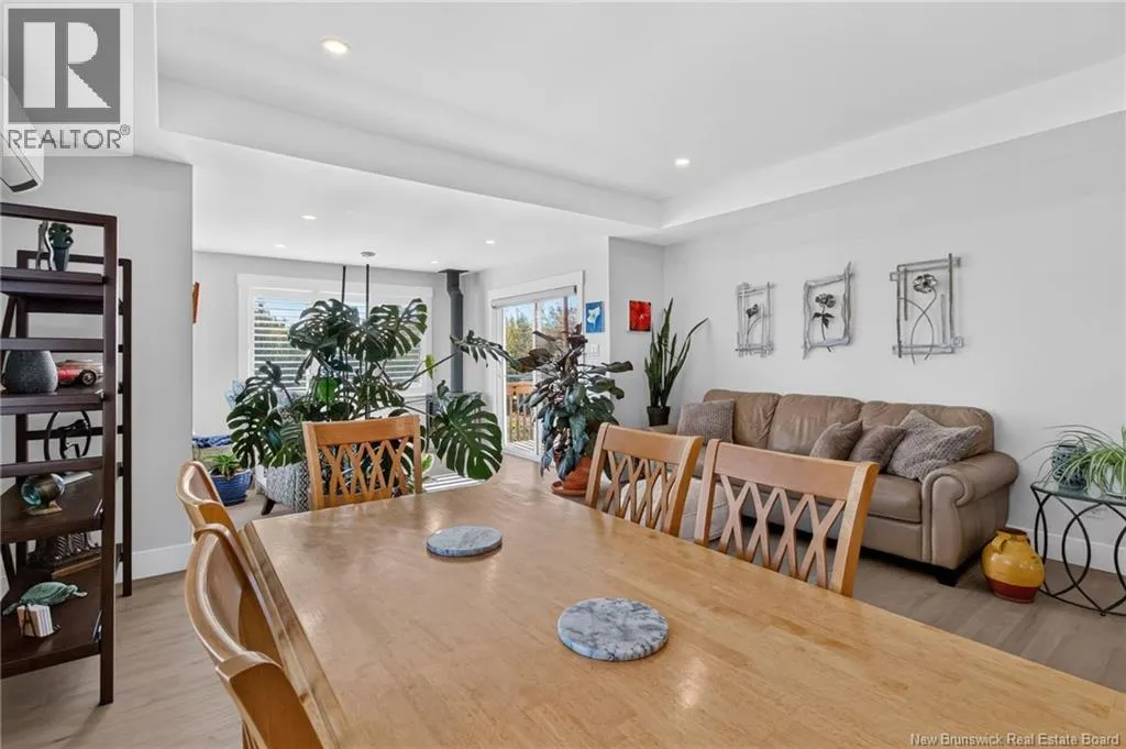 36 Luxor Drive