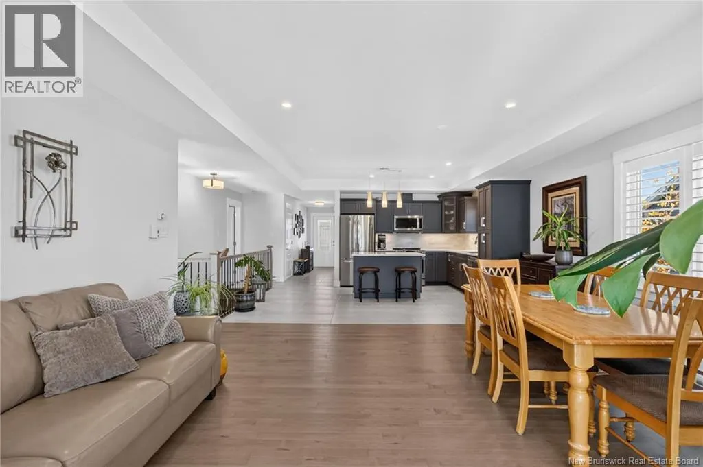 36 Luxor Drive