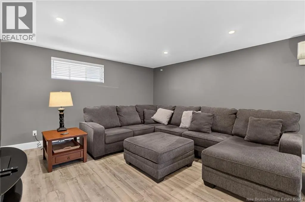 36 Luxor Drive