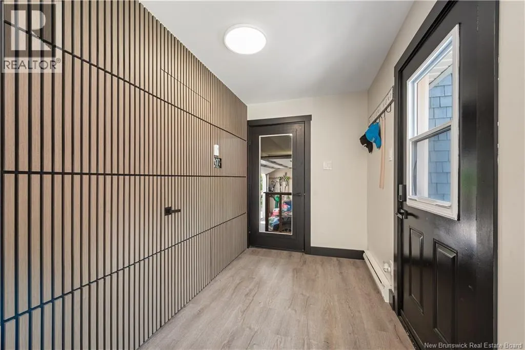 32 Riverbend