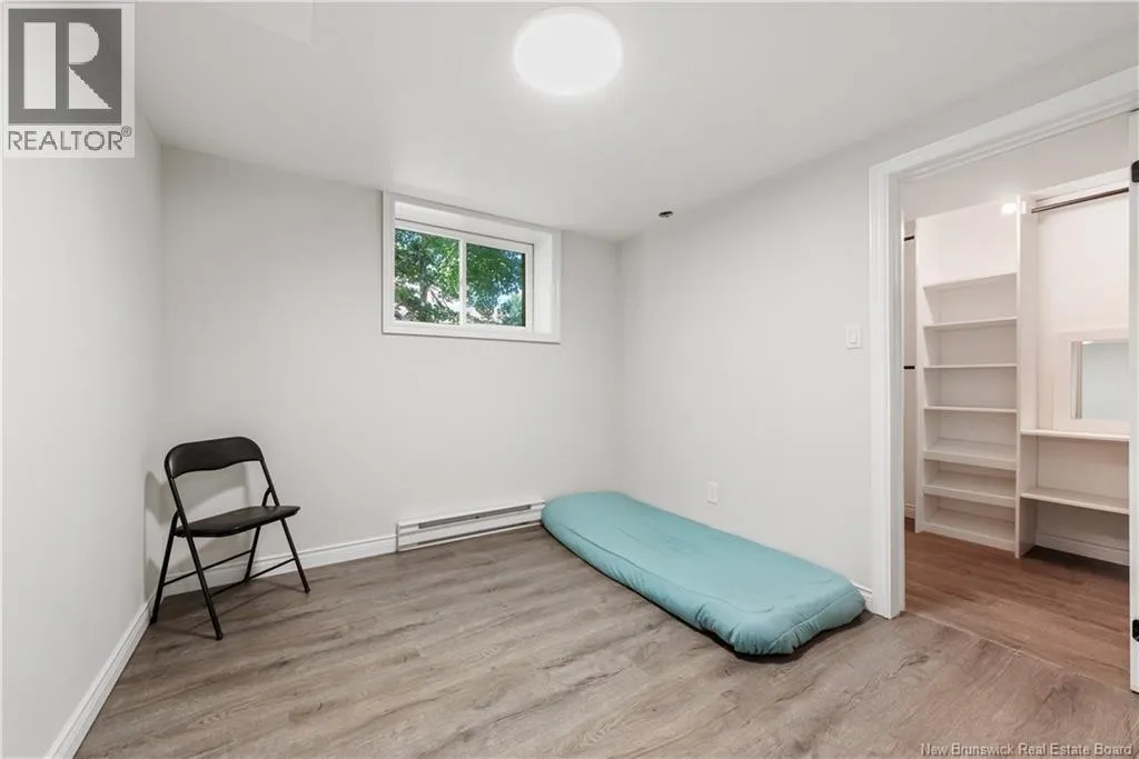 32 Riverbend