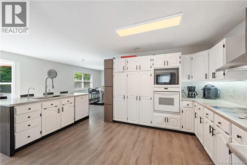 32 Riverbend