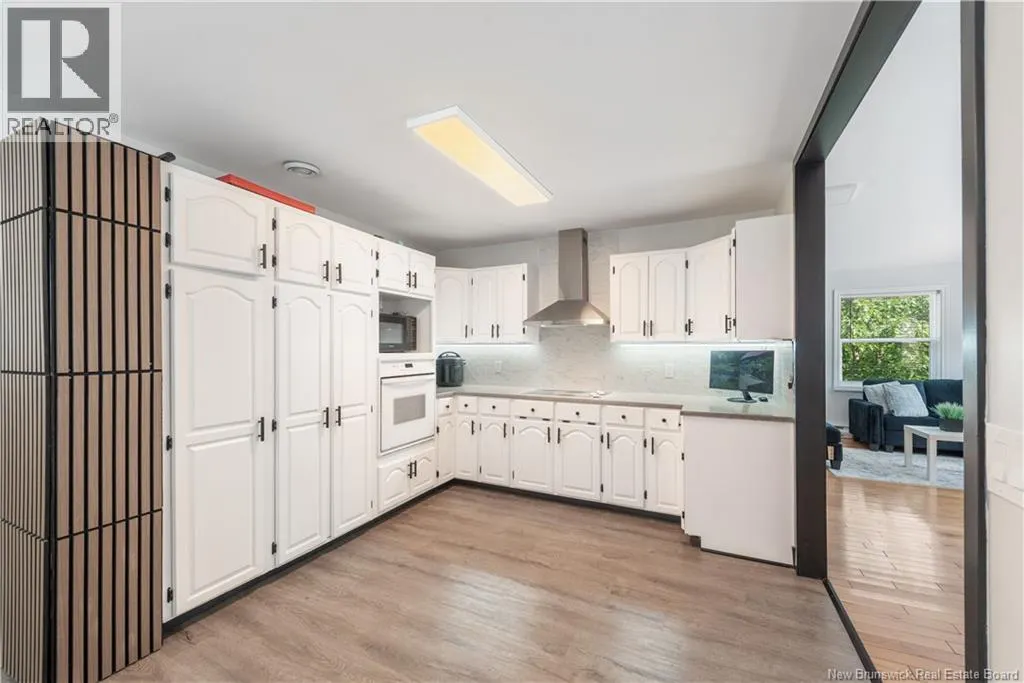 32 Riverbend
