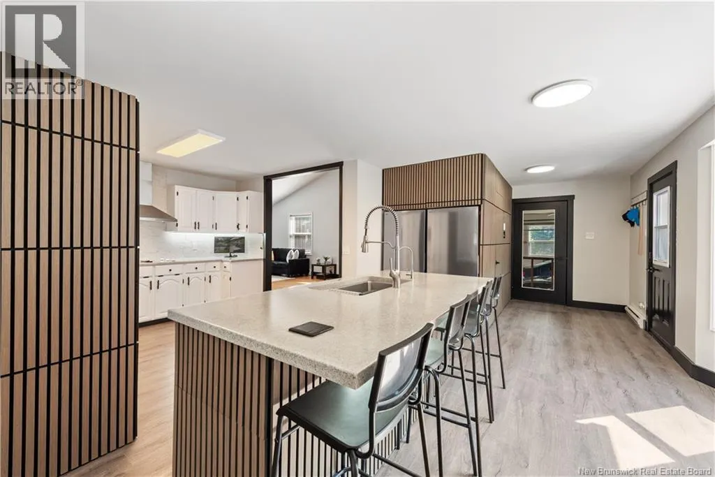 32 Riverbend