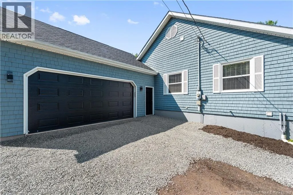 32 Riverbend