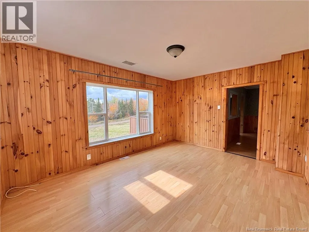 389 East Knowlesville Road
