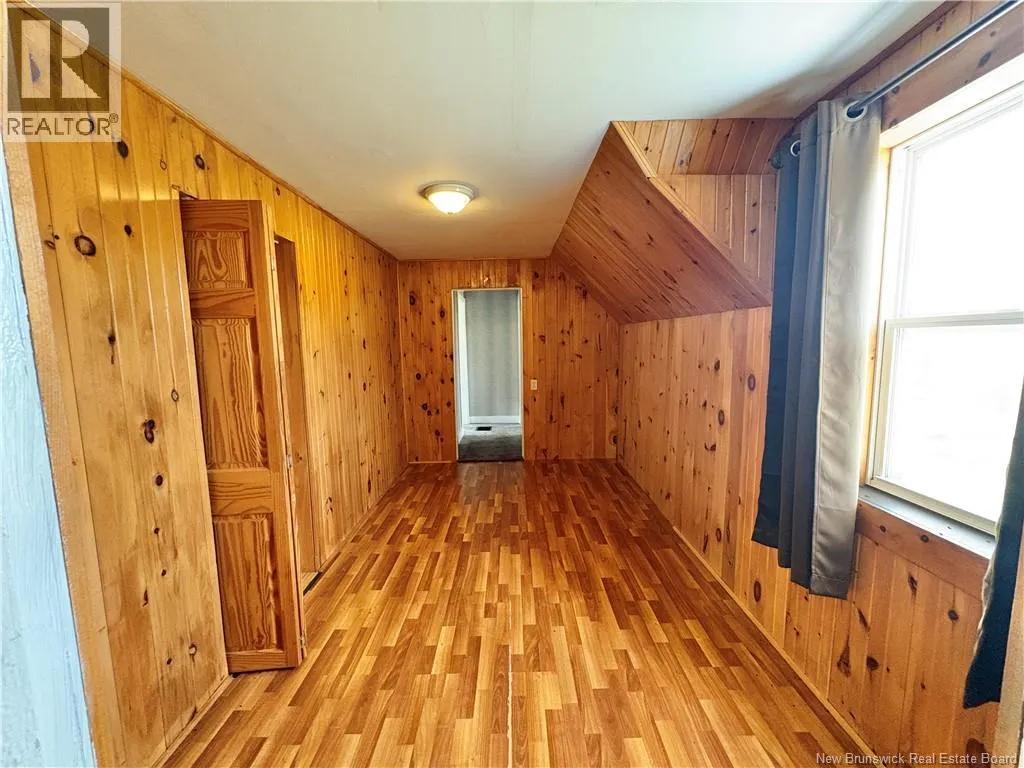 389 East Knowlesville Road