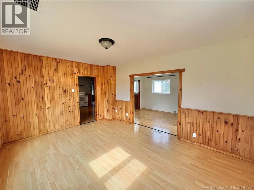 389 East Knowlesville Road