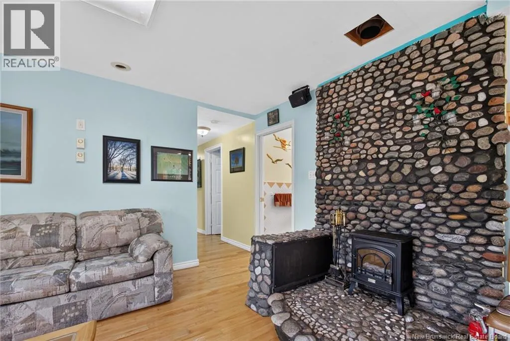 50 Woodland Boulevard