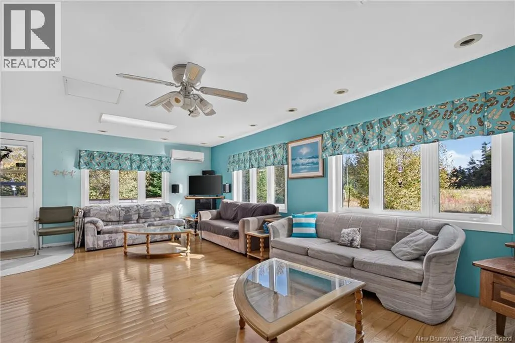 50 Woodland Boulevard