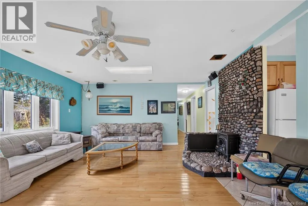 50 Woodland Boulevard