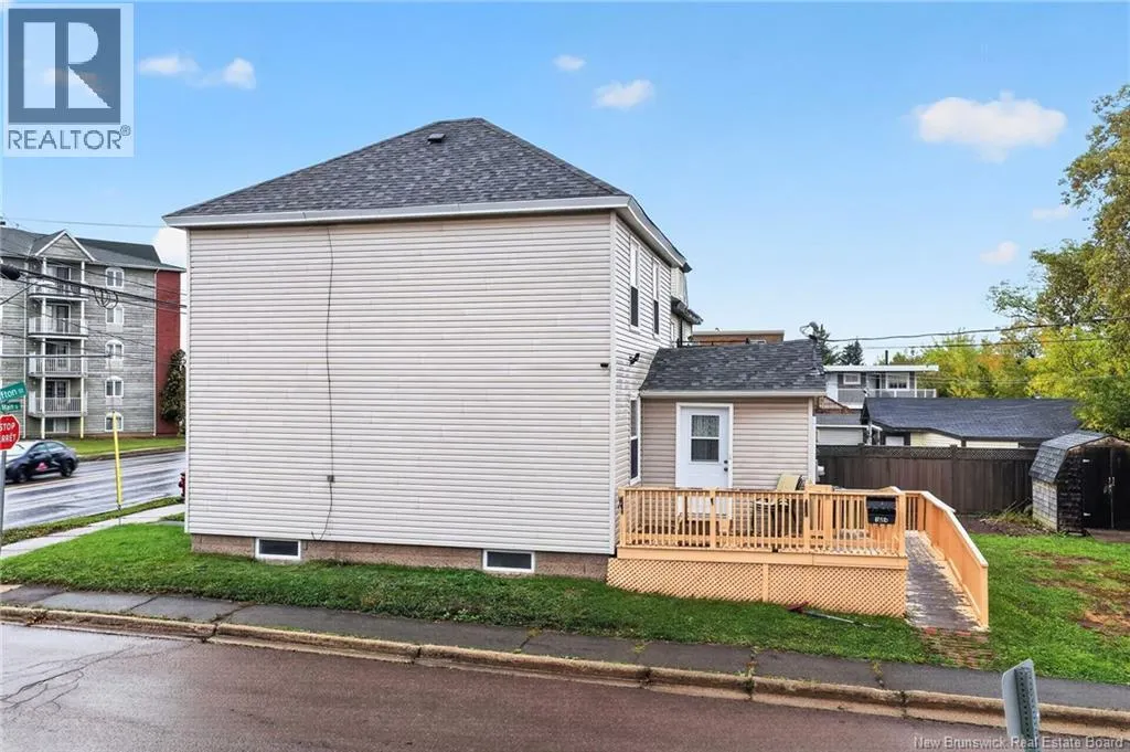 1664 Main Street