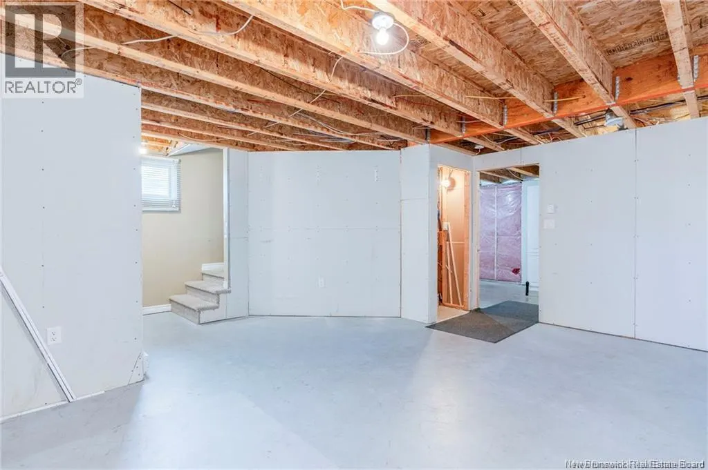 153 Ivy Road