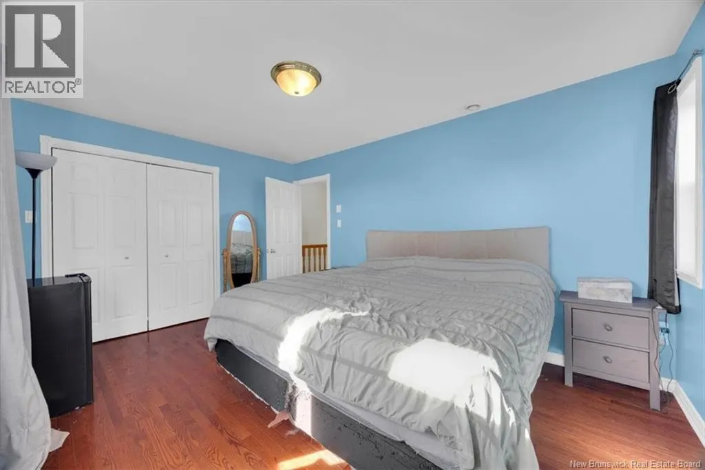 193 King St West