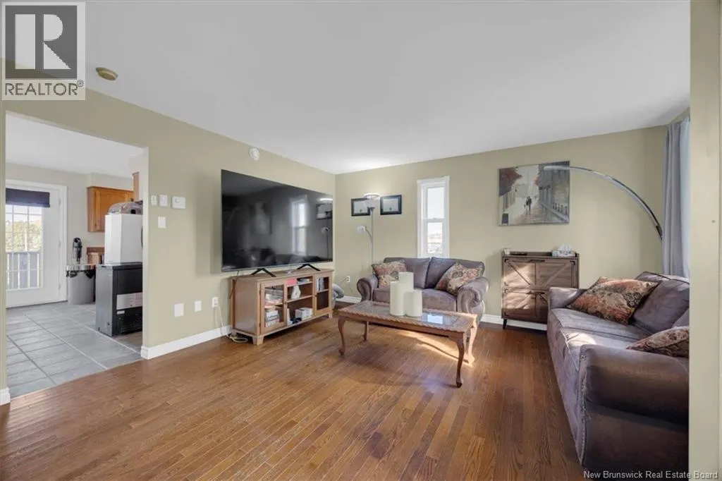 193 King St West
