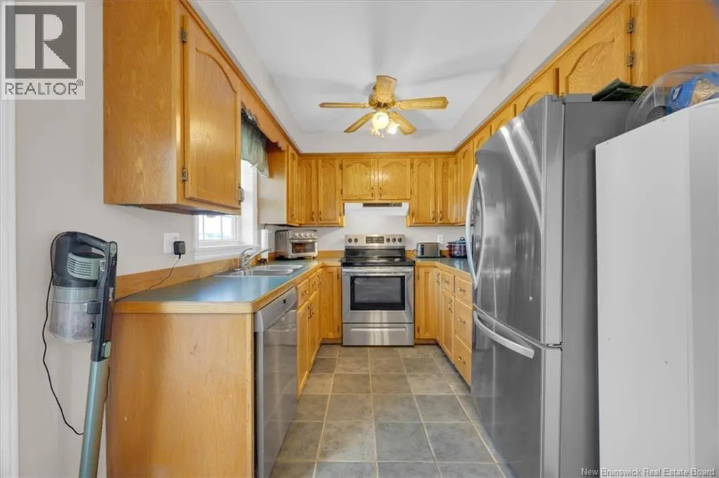 193 King St West