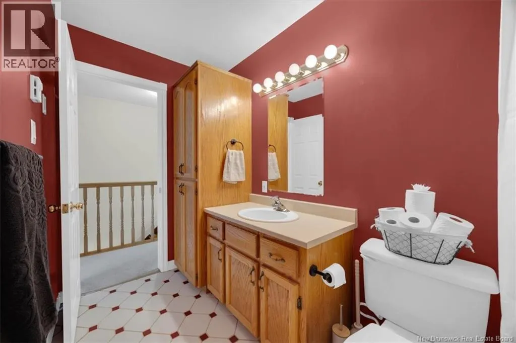 193 King St West