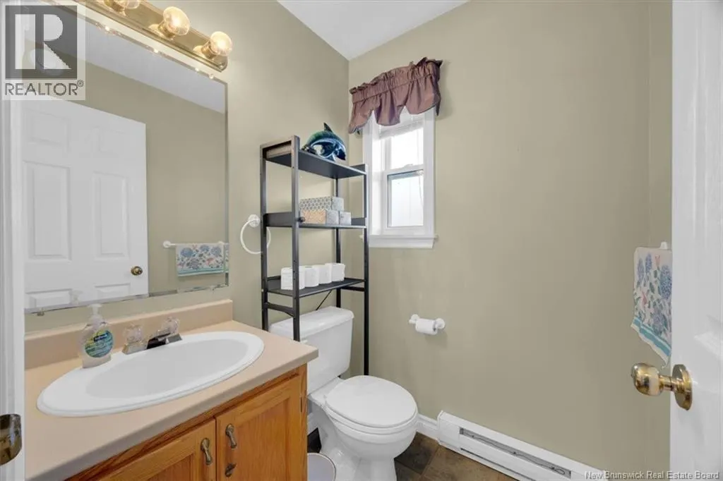 193 King St West