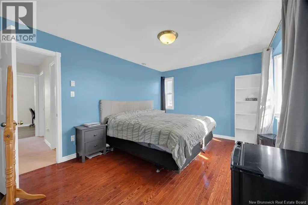 193 King St West