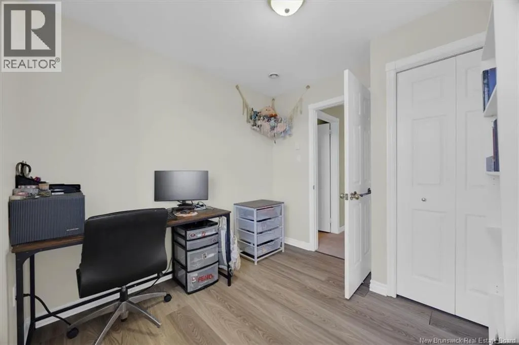 193 King St West