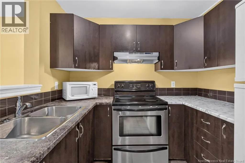 121 Elmwood Drive