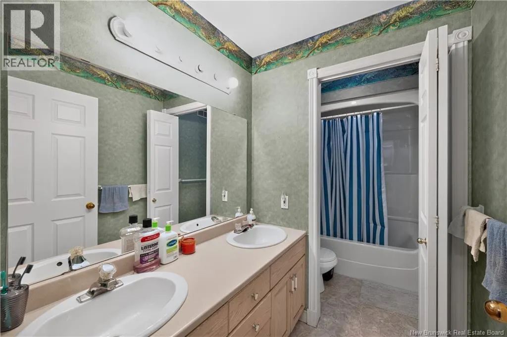 1319 Route 114