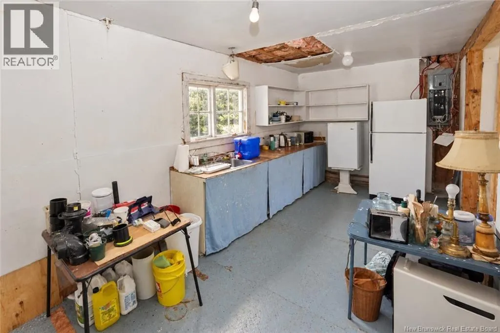 112 White Head Road