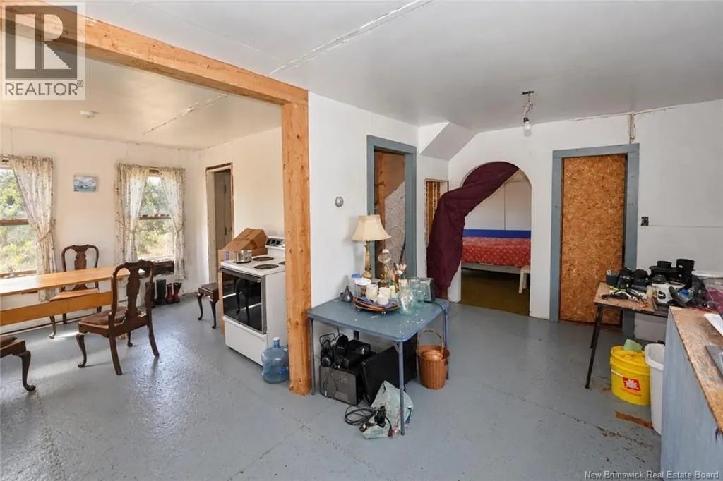 112 White Head Road