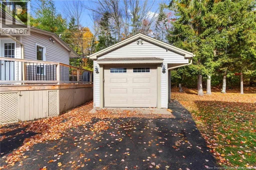 15 Lilac Crescent
