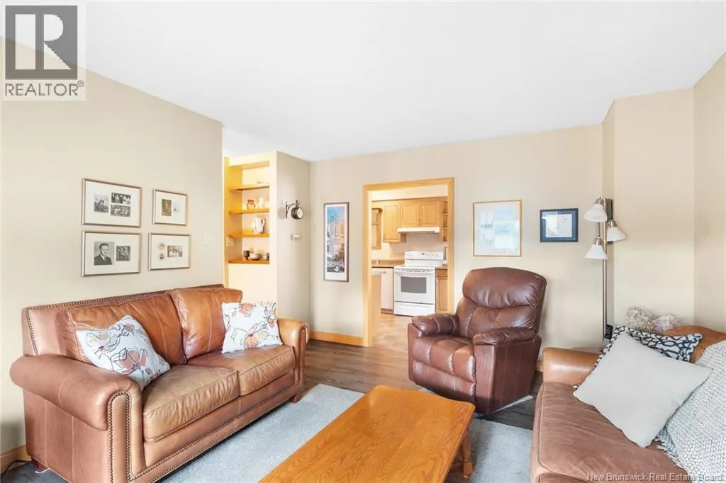 15 Lilac Crescent