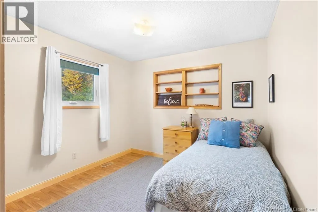 15 Lilac Crescent