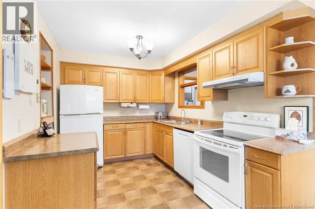 15 Lilac Crescent