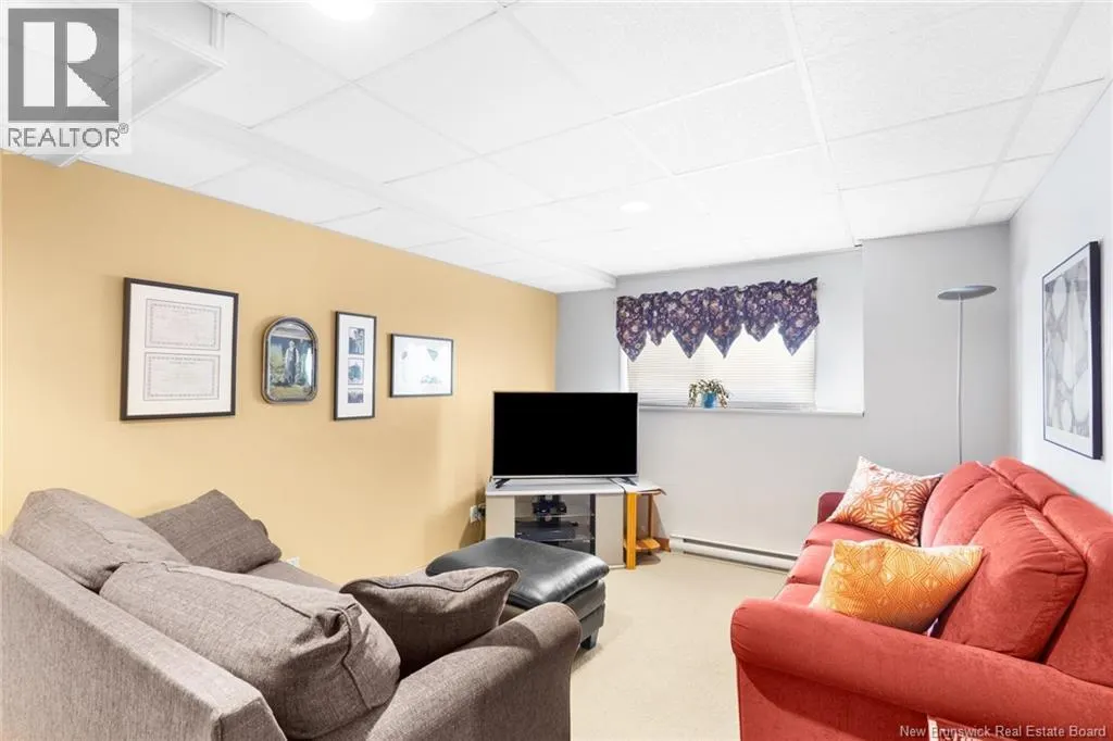15 Lilac Crescent