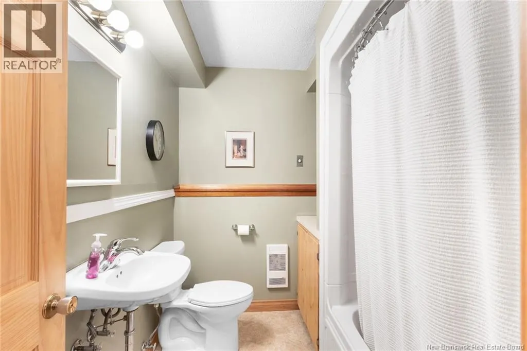 15 Lilac Crescent