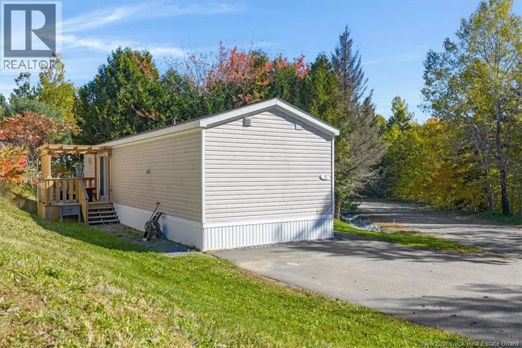 83 Holly Lane